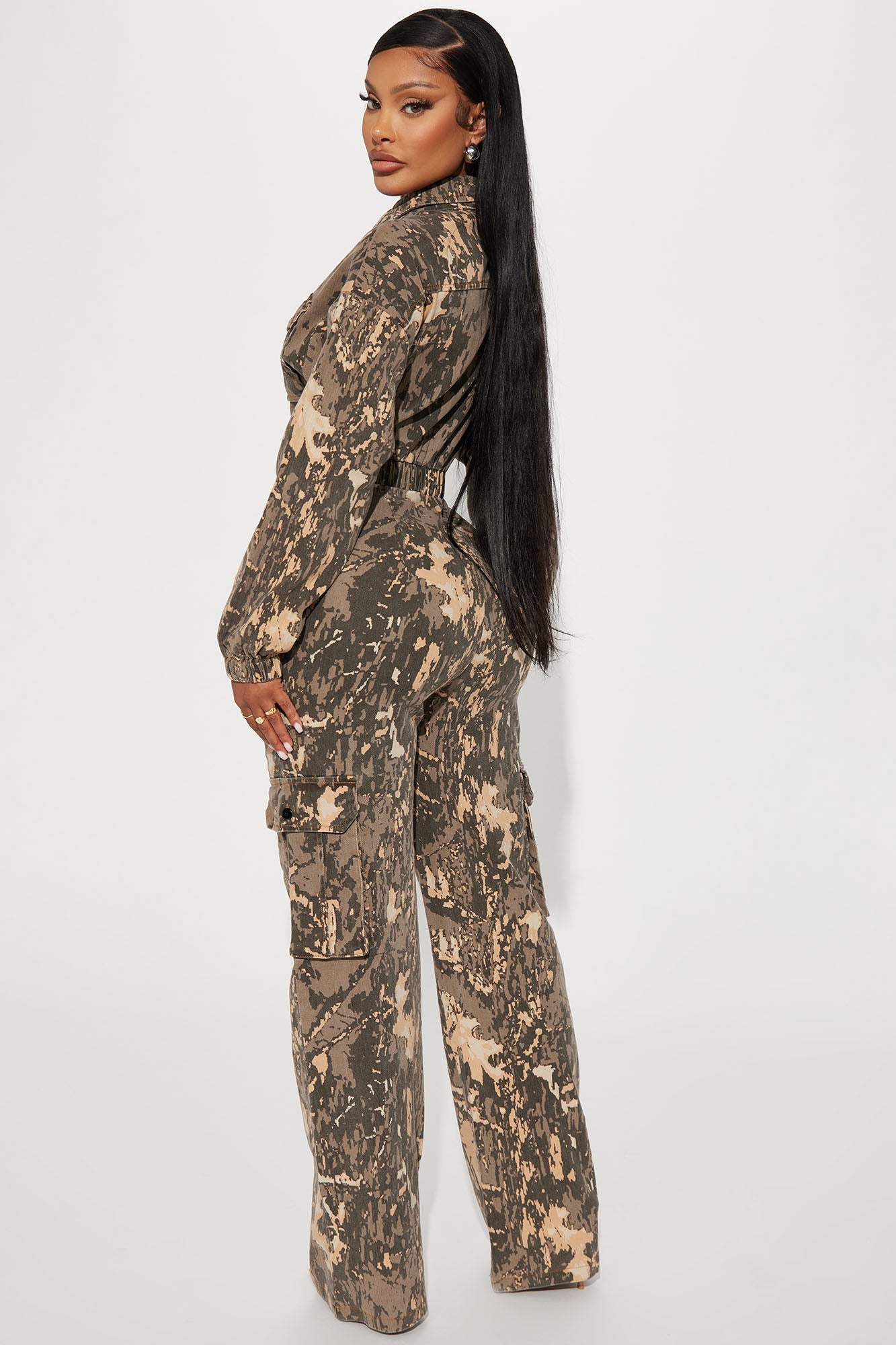 https://cdn.shopify.com/s/files/1/0293/9277/files/06-05-23Studio2_KJ_RL_PC_14-39-26_29_LR7378BFN_Camouflage_32912_SG.jpg?v=1686592542